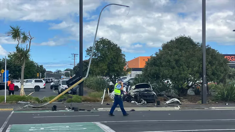 Two-vehicle Crash in Auckland’s New Lynn Results in Multiple Injuries: an In-depth Analysis